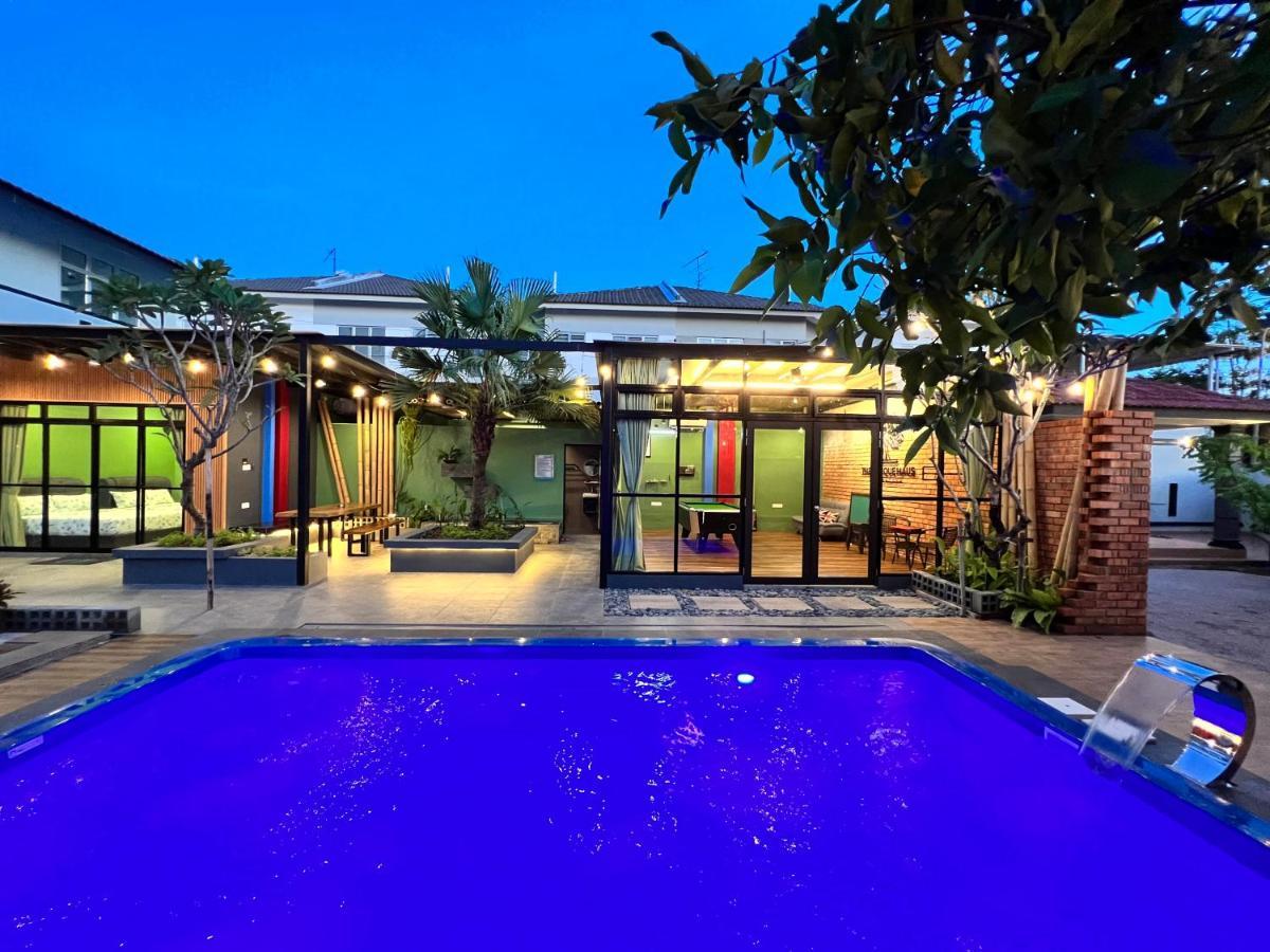 The Uniique Haus - Johor 1St Staycation Water Dining Experience Джохор Бахру Екстериор снимка